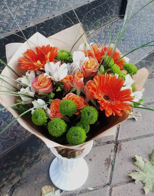 Букет цветов из: Герберы, Хризантемы, Альстромерии и Розы в Большой Ижоре