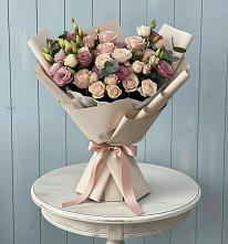 Букет цветов из:  Розы и Лизиантусы в Большой Ижоре