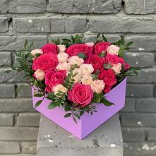 Цветочная композиция из Розы в коробке в Большой Ижоре