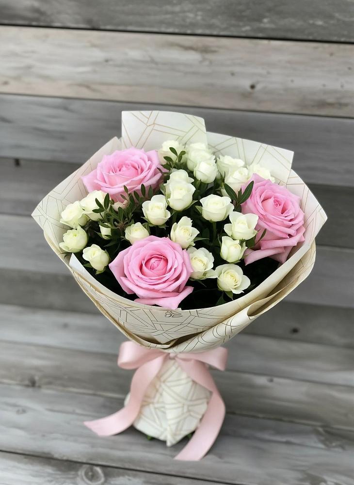 Букет цветов из: Розы в Большой Ижоре