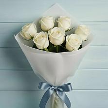Букет 7 Белых роз Эдлесс Лав в Большой Ижоре