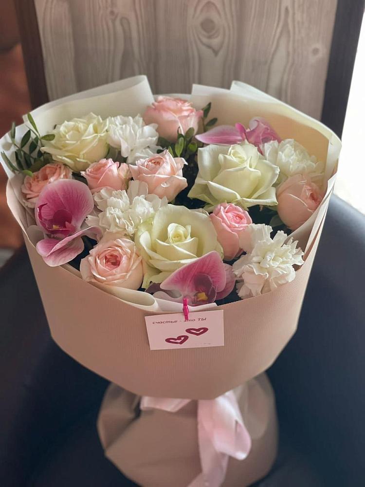 Букет цветов из: Орхидеи, Розы и Гвоздики в Большой Ижоре