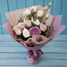 Букет цветов из:  Розы и Лизиантусы в Большой Ижоре