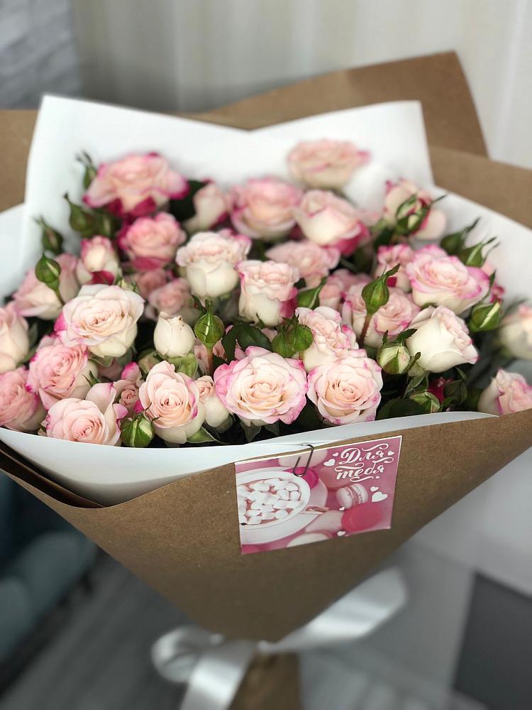 Букет цветов из: Розы в Большой Ижоре