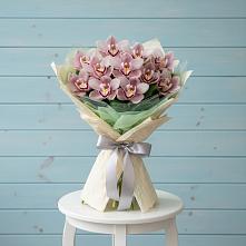 Букет цветов из:  Орхидеи и Розы в Большой Ижоре