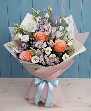 Букет цветов из:  Лизиантусы, Розы, Альстромерии и Гипсофила в Большой Ижоре