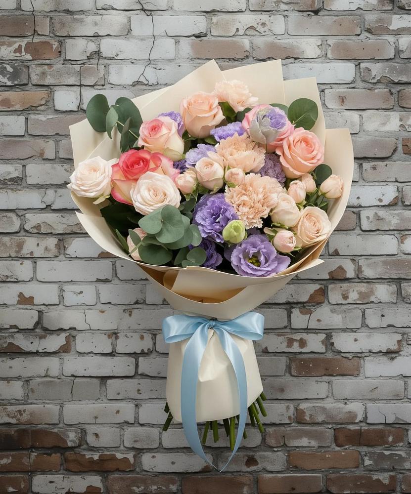 Букет цветов из: Розы, Лизиантусы и Гвоздики в Большой Ижоре