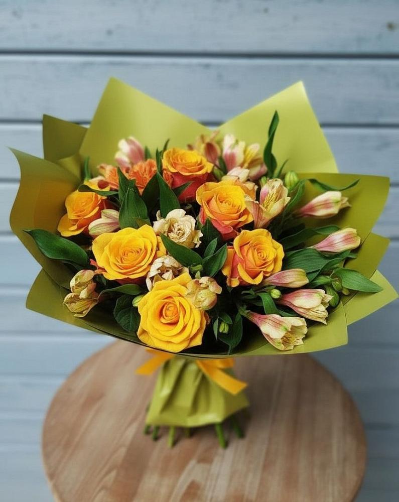 Букет цветов из: Альстромерии и Розы в Большой Ижоре
