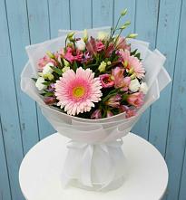 Букет цветов из:  Герберы, Альстромерии и Лизиантусы в Большой Ижоре