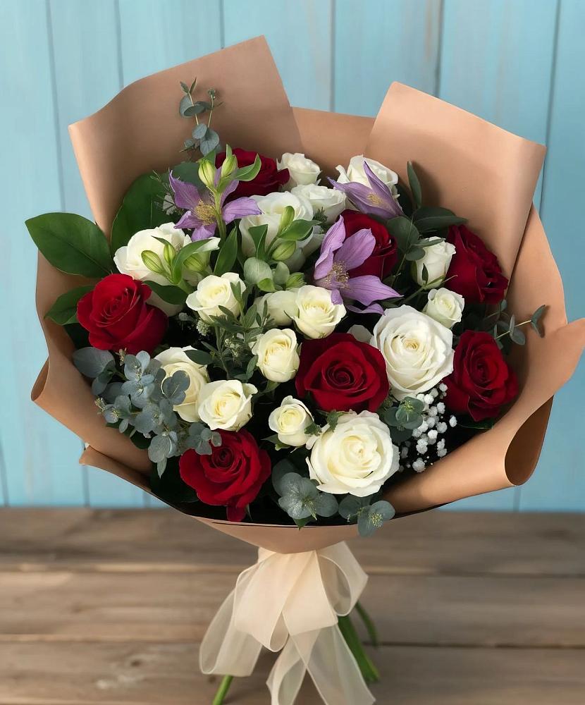 Букет цветов из: Розы и Альстромерии в Большой Ижоре