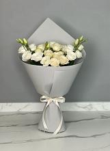 Букет цветов из:  Розы и Лизиантусы в Большой Ижоре